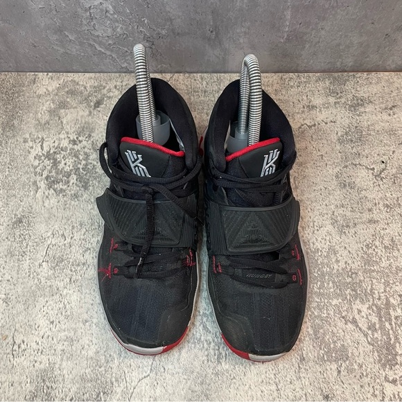 Nike Kyrie 6 Basketball Shoes Womens sz 6.5 - white/black/red - Picture 2 of 7